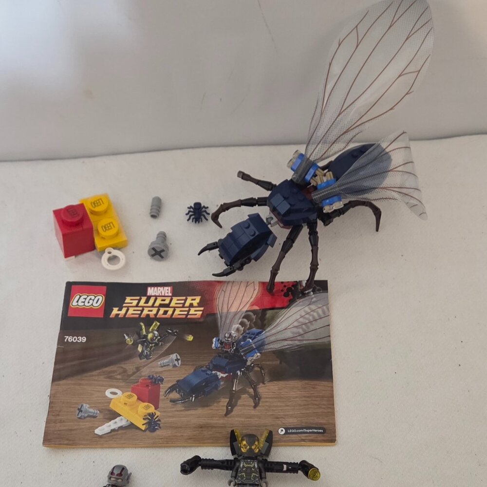 LEGO 76039 Marvel Super Heroes - Ant-Man Final Battle - Missing 1 Piece